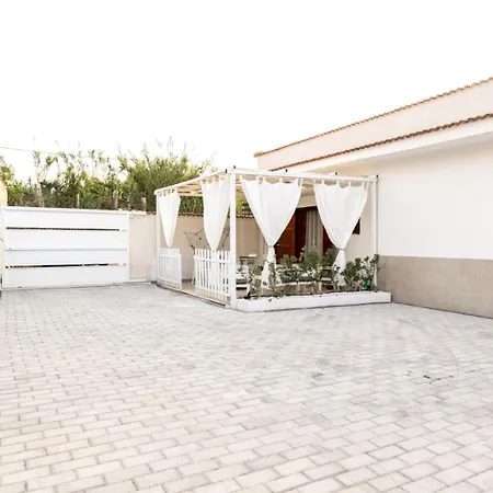 Maresia Apartment *