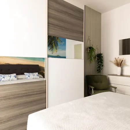 Maresia Apartment *